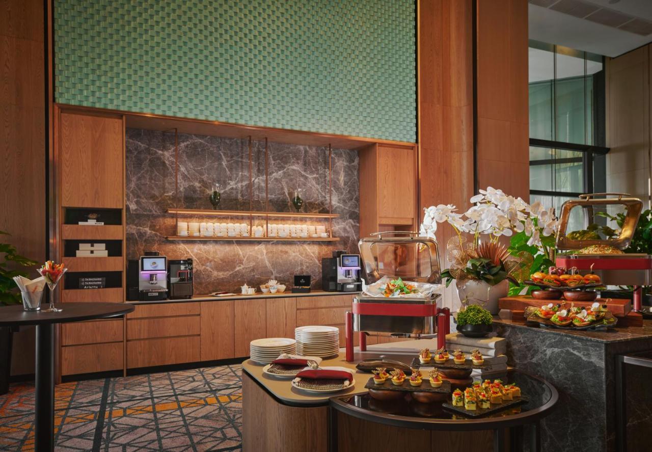 Отель Amari Spice Penang Байан-Лепас Экстерьер фото The Coffee Bar